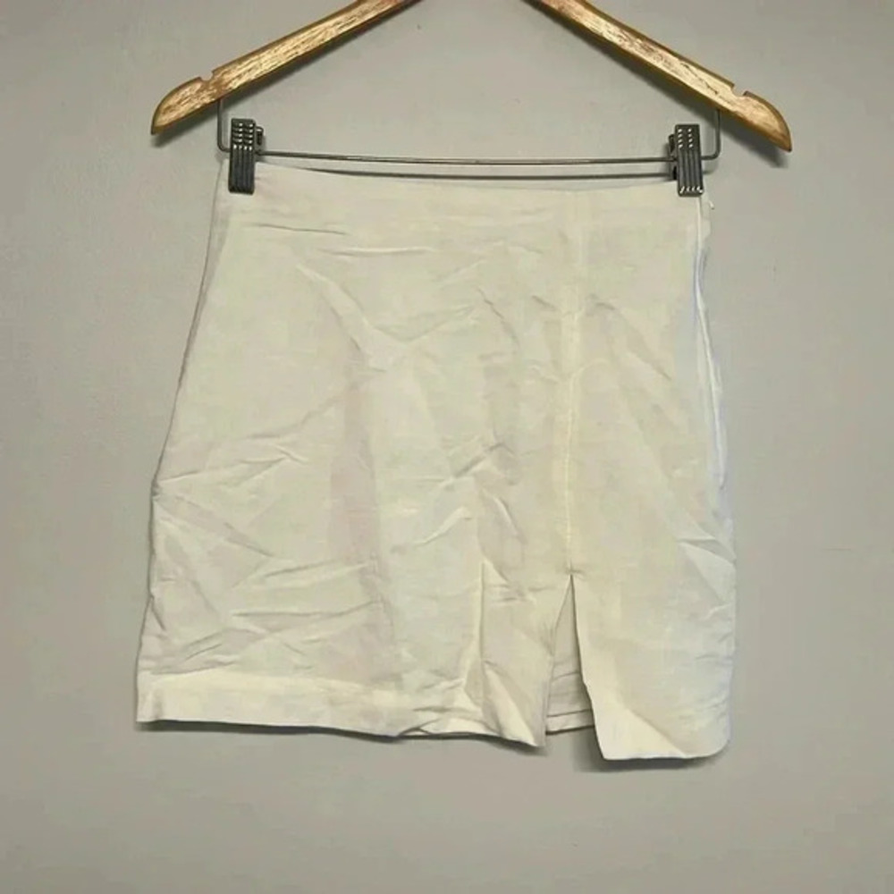 White skirt with slit